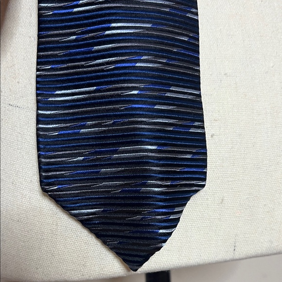NWT Bachrach Elegant Blue Striped Tie - Picture 4 of 8